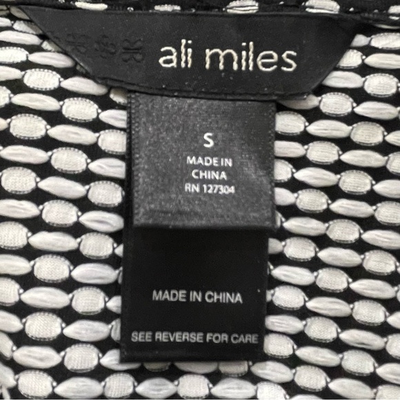 Like New!  Ali Miles Jacket Black White Polka Dot  Stretch Art Top Size Small - Picture 6 of 8